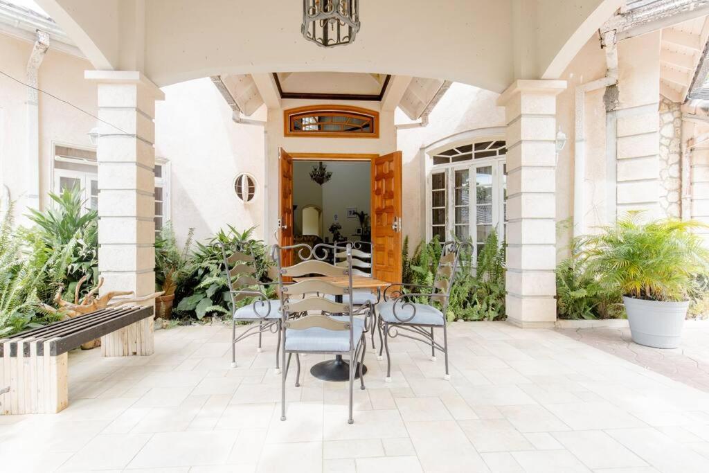 Idilio Escape Apartment Ocho Rios Ngoại thất bức ảnh